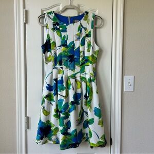 Vince Camuto Blue and Green Floral Dress with Pockets Size 10